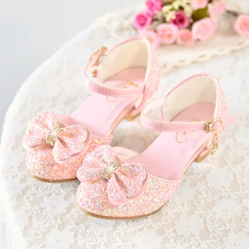 Детские свадебные туфли принцессы для девочек на высоком каблуке 2023 года, новые танцевальные туфли для вечеринок с мягкой подошвой и бантом, украшенные хрустальными блестками, Детские сандалии